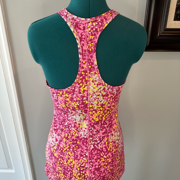 Razor Back Athletic Tank Top - Picture 4 of 6